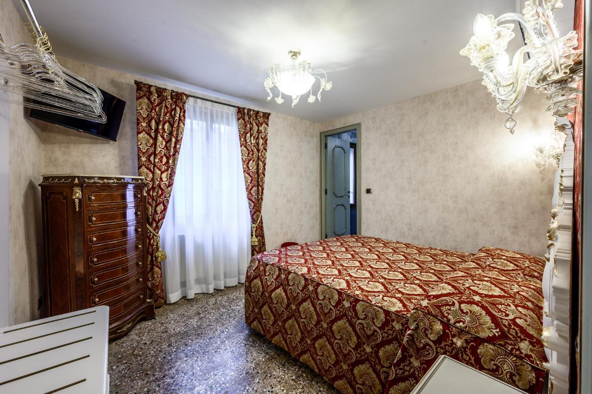 Ca Rialto 4122 - Luxury Terrace Apartment Veneţia Exterior foto